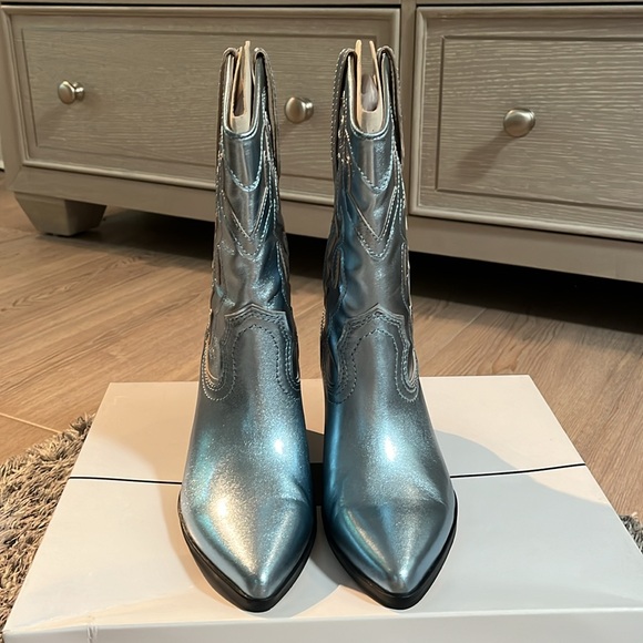 DOLCE VITA LANDED METALLIC COWBOY BOOTS - Picture 3 of 10